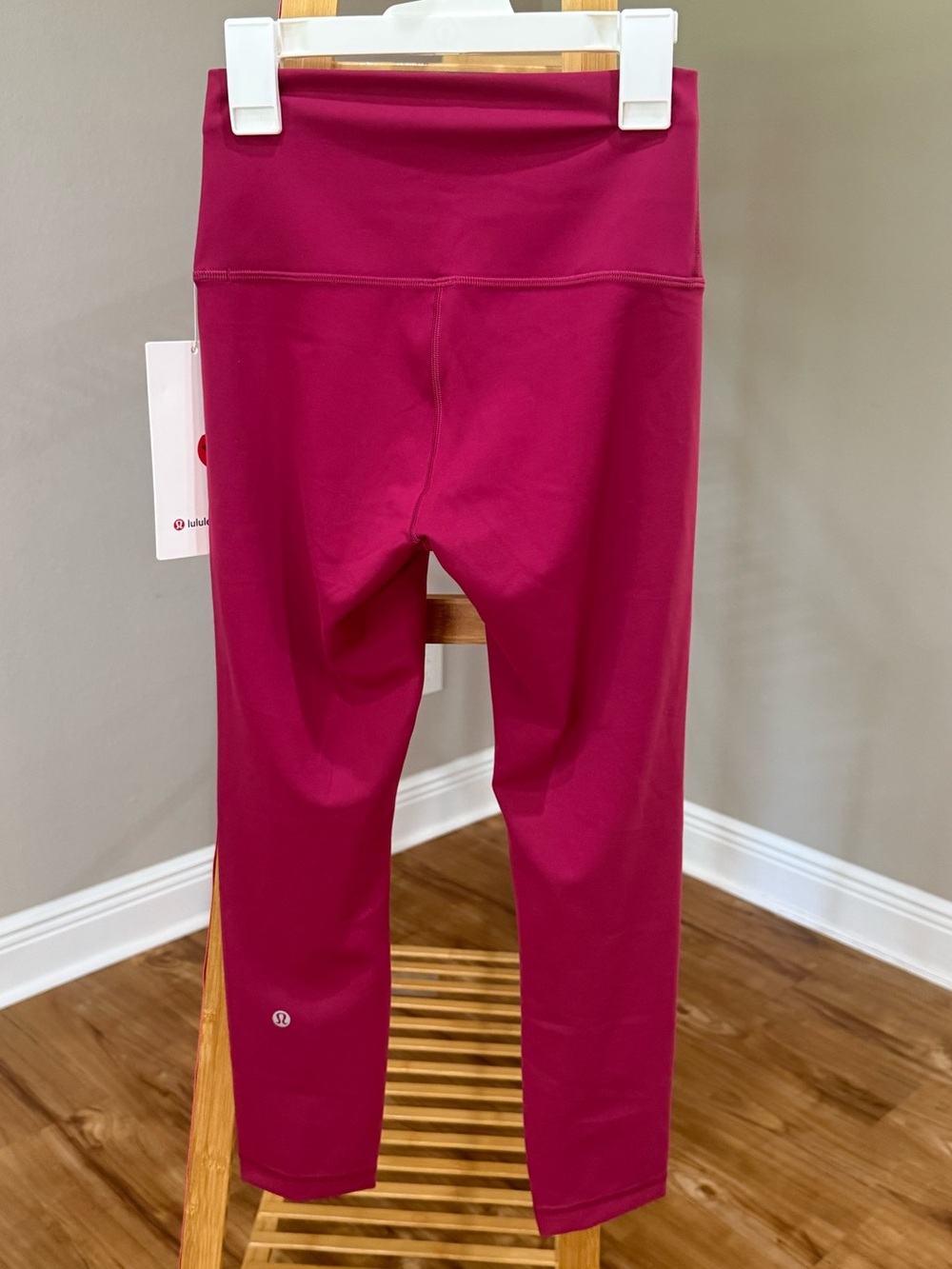 Lululemon Wunder Train HR, Size 4